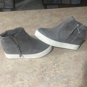 Womens casual sneaker ankle boot